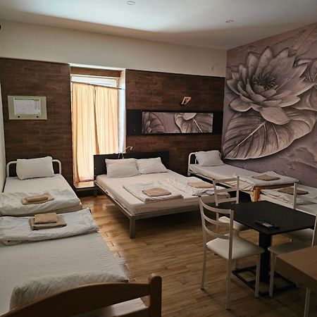 Dnd-X Hotel Pancevo Luaran gambar