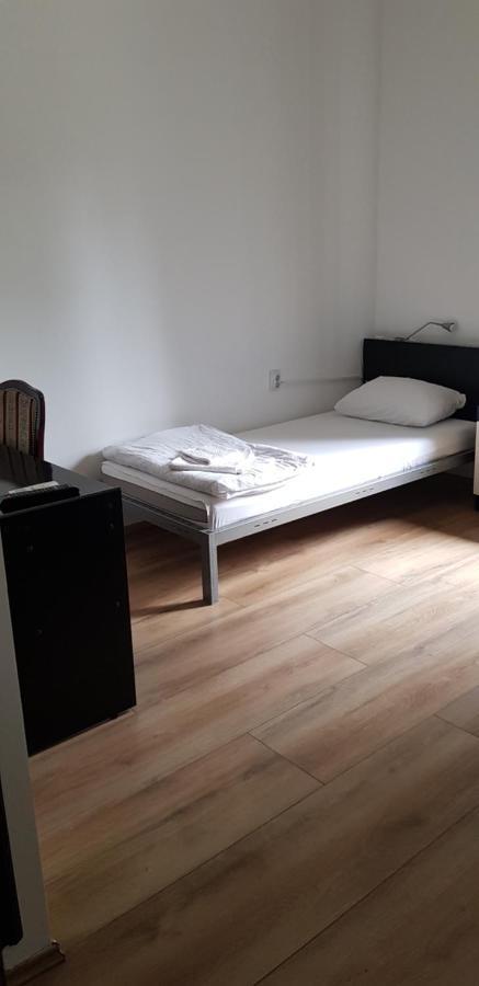 Dnd-X Hotel Pancevo Luaran gambar