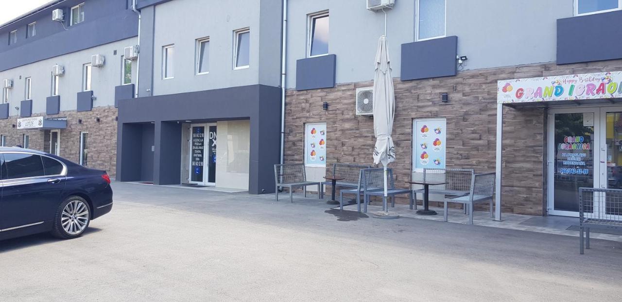 Dnd-X Hotel Pancevo Luaran gambar