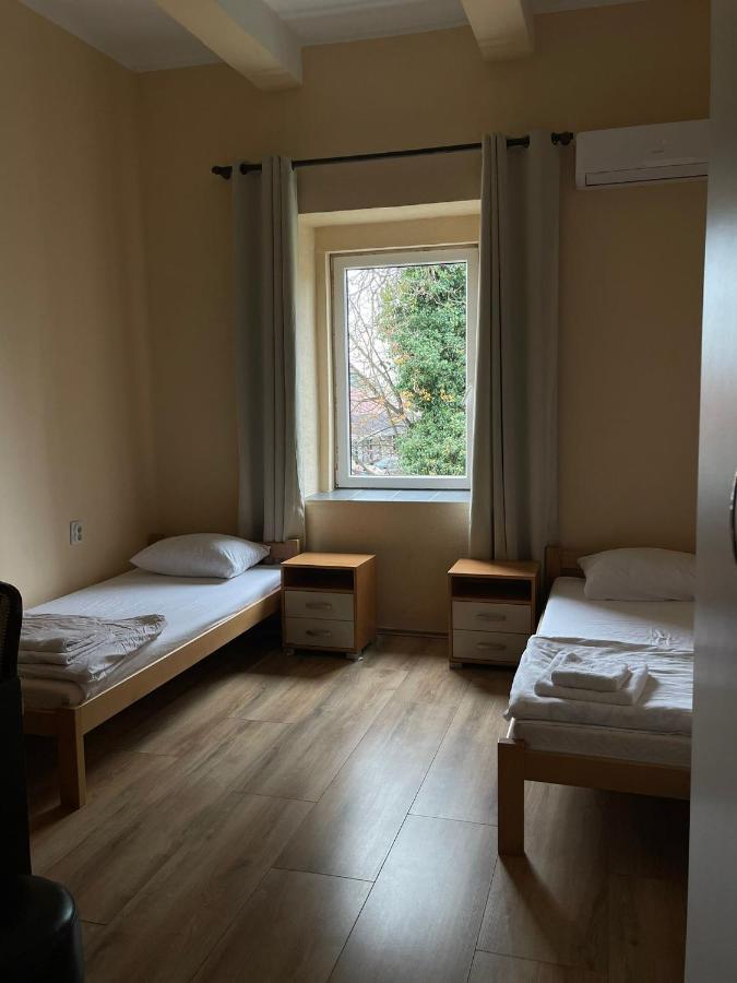 Dnd-X Hotel Pancevo Luaran gambar