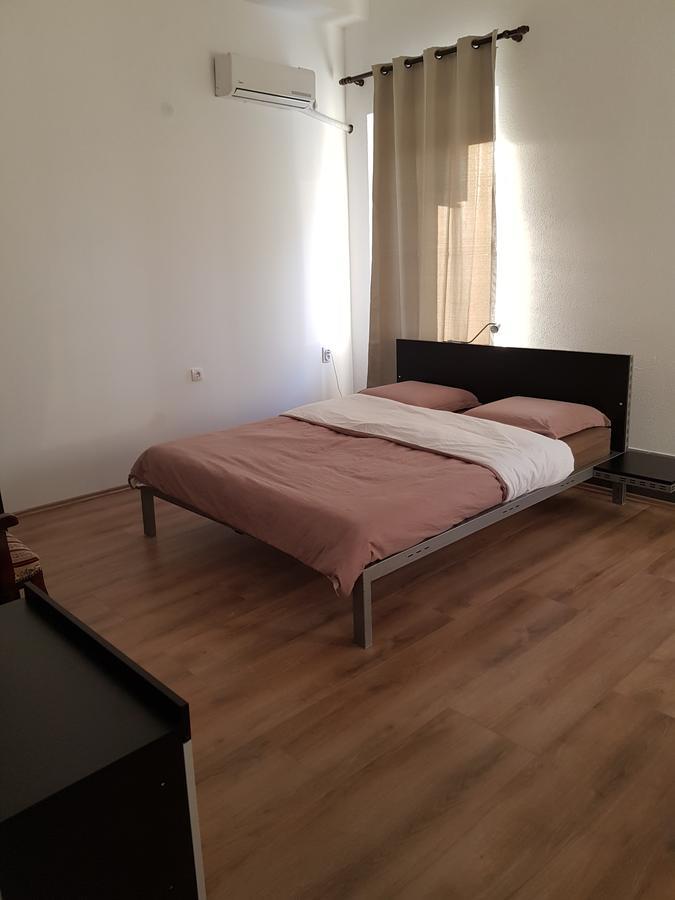 Dnd-X Hotel Pancevo Luaran gambar