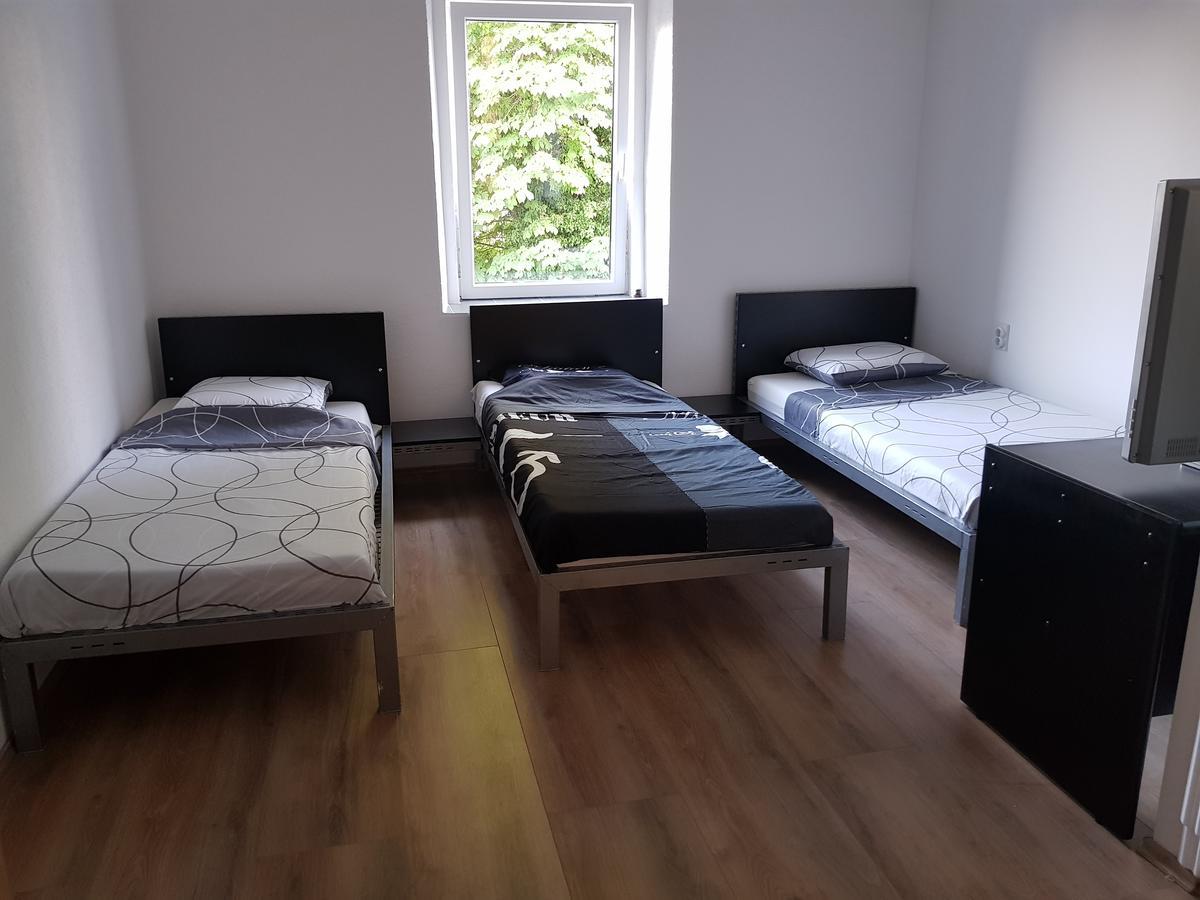 Dnd-X Hotel Pancevo Luaran gambar