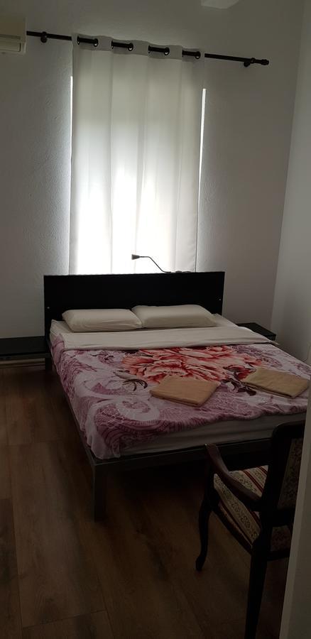 Dnd-X Hotel Pancevo Luaran gambar
