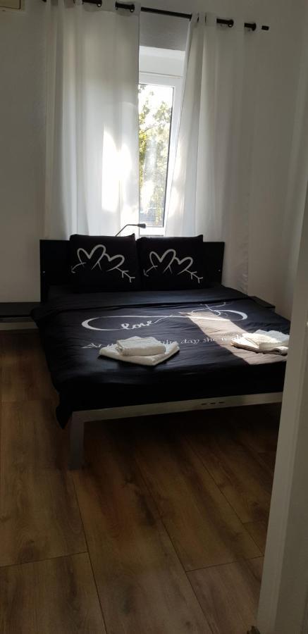 Dnd-X Hotel Pancevo Luaran gambar