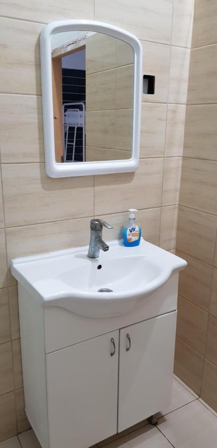 Dnd-X Hotel Pancevo Luaran gambar