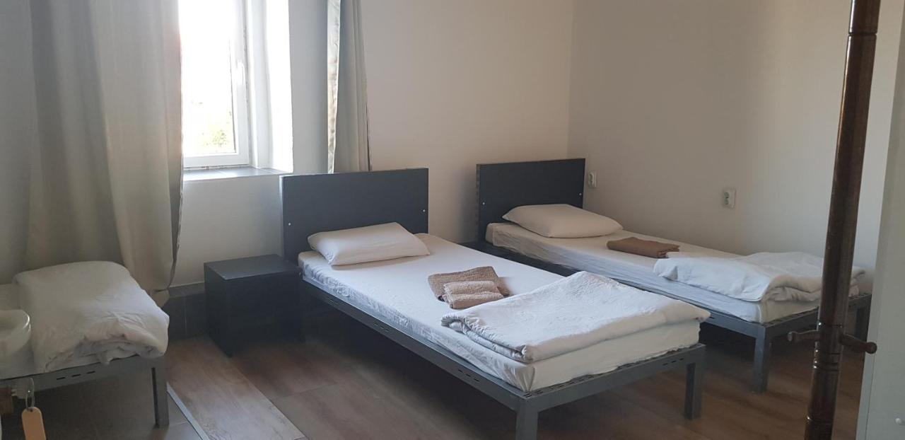 Dnd-X Hotel Pancevo Luaran gambar