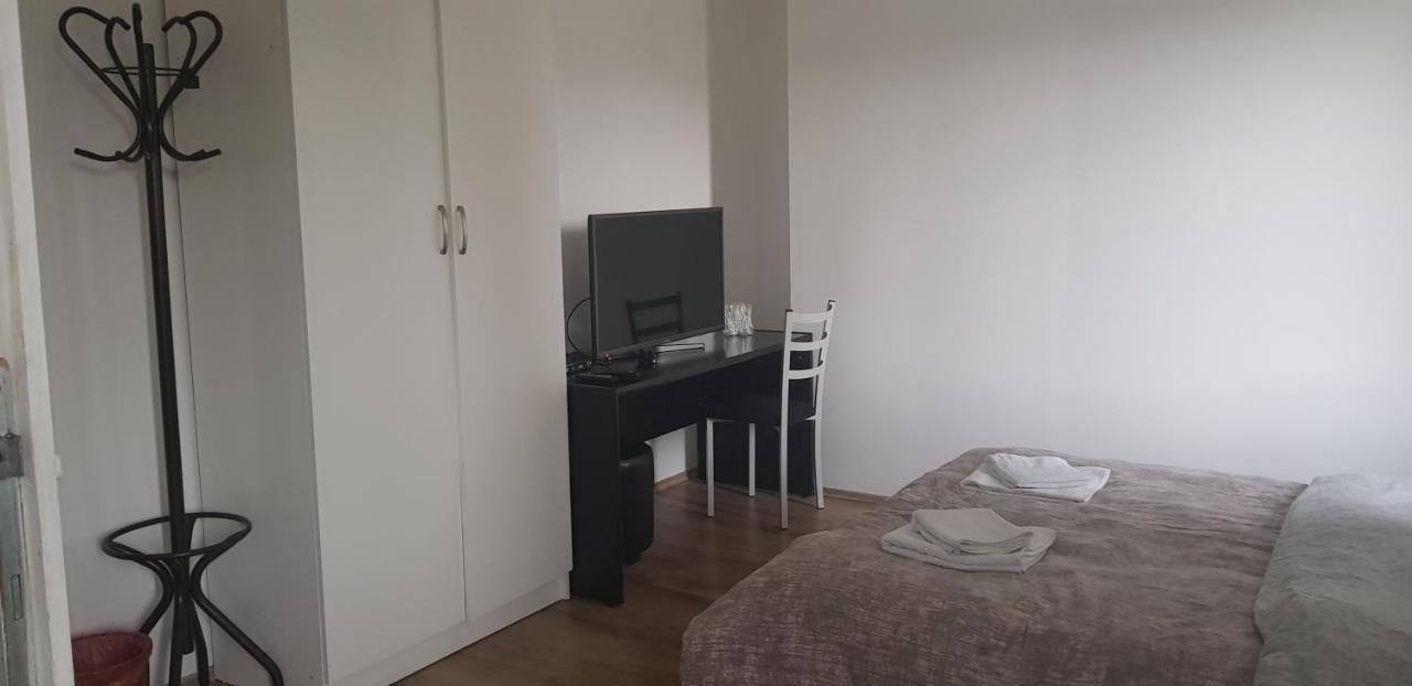 Dnd-X Hotel Pancevo Luaran gambar